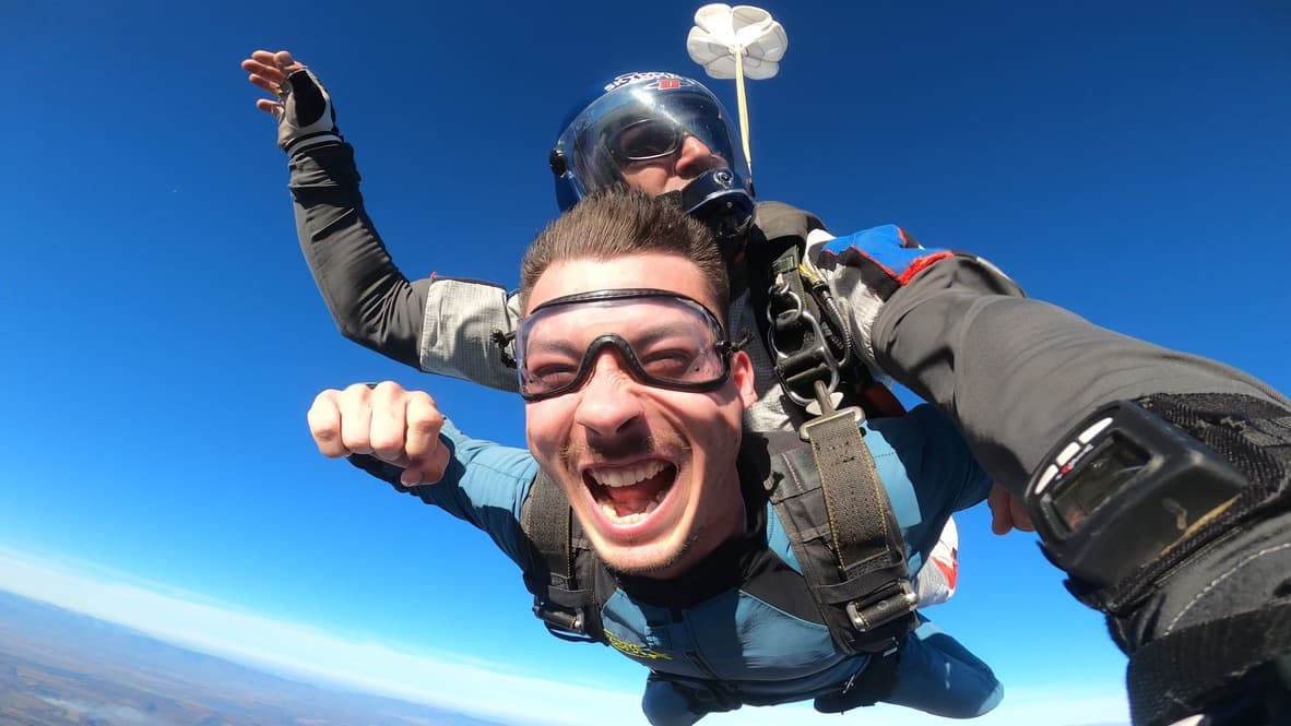 Dren Sokoli Skydiving